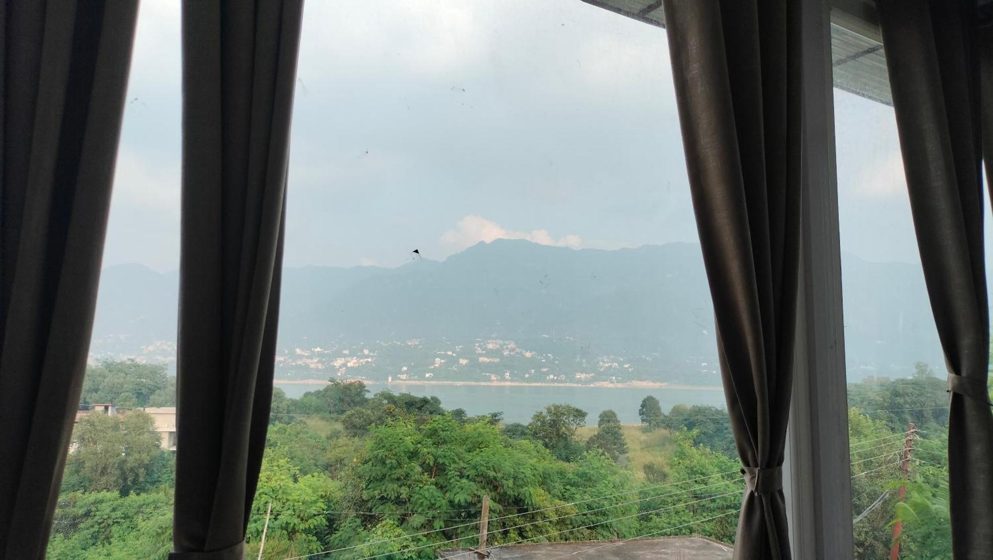 Govind Sagar View Hotel & Restaurant Bilaspur  Buitenkant foto