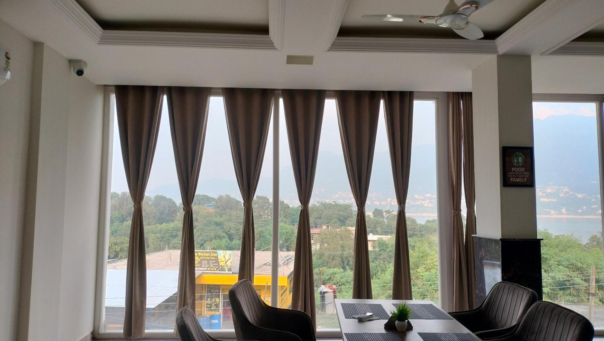 Govind Sagar View Hotel & Restaurant Bilaspur  Buitenkant foto