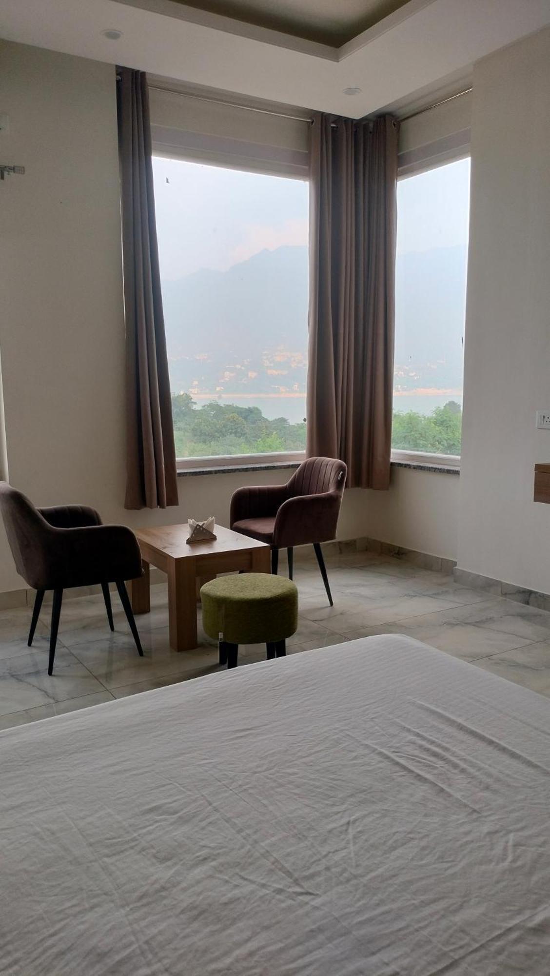 Govind Sagar View Hotel & Restaurant Bilaspur  Buitenkant foto