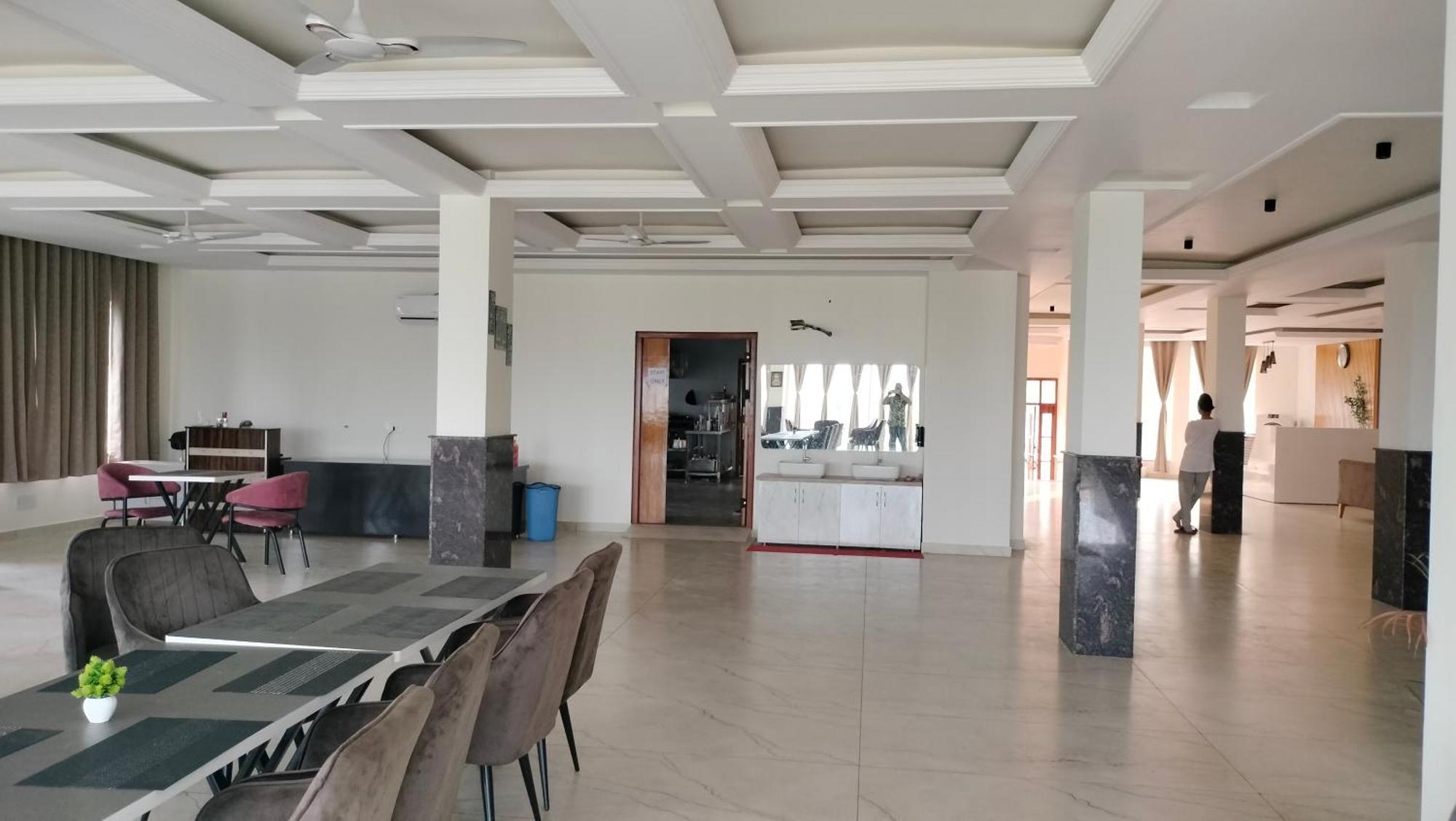 Govind Sagar View Hotel & Restaurant Bilaspur  Buitenkant foto