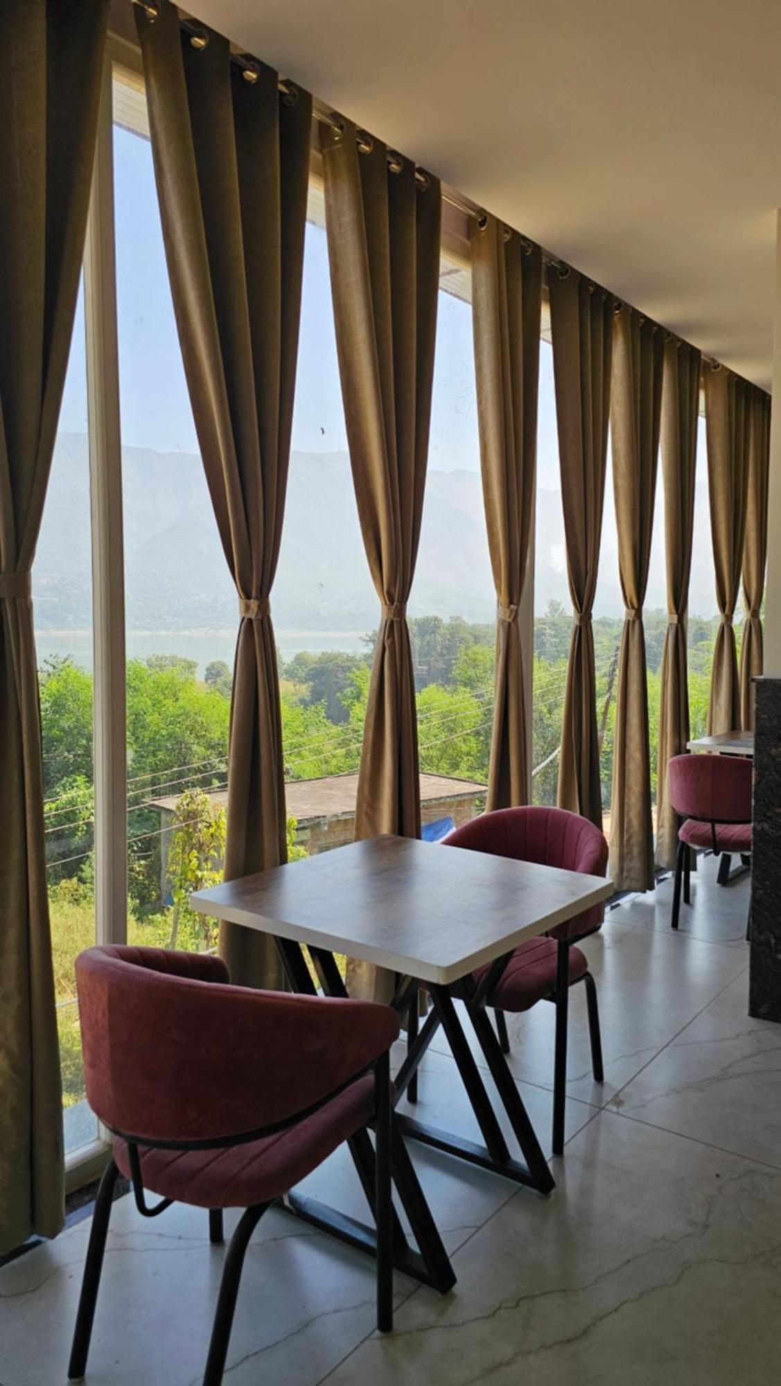 Govind Sagar View Hotel & Restaurant Bilaspur  Buitenkant foto