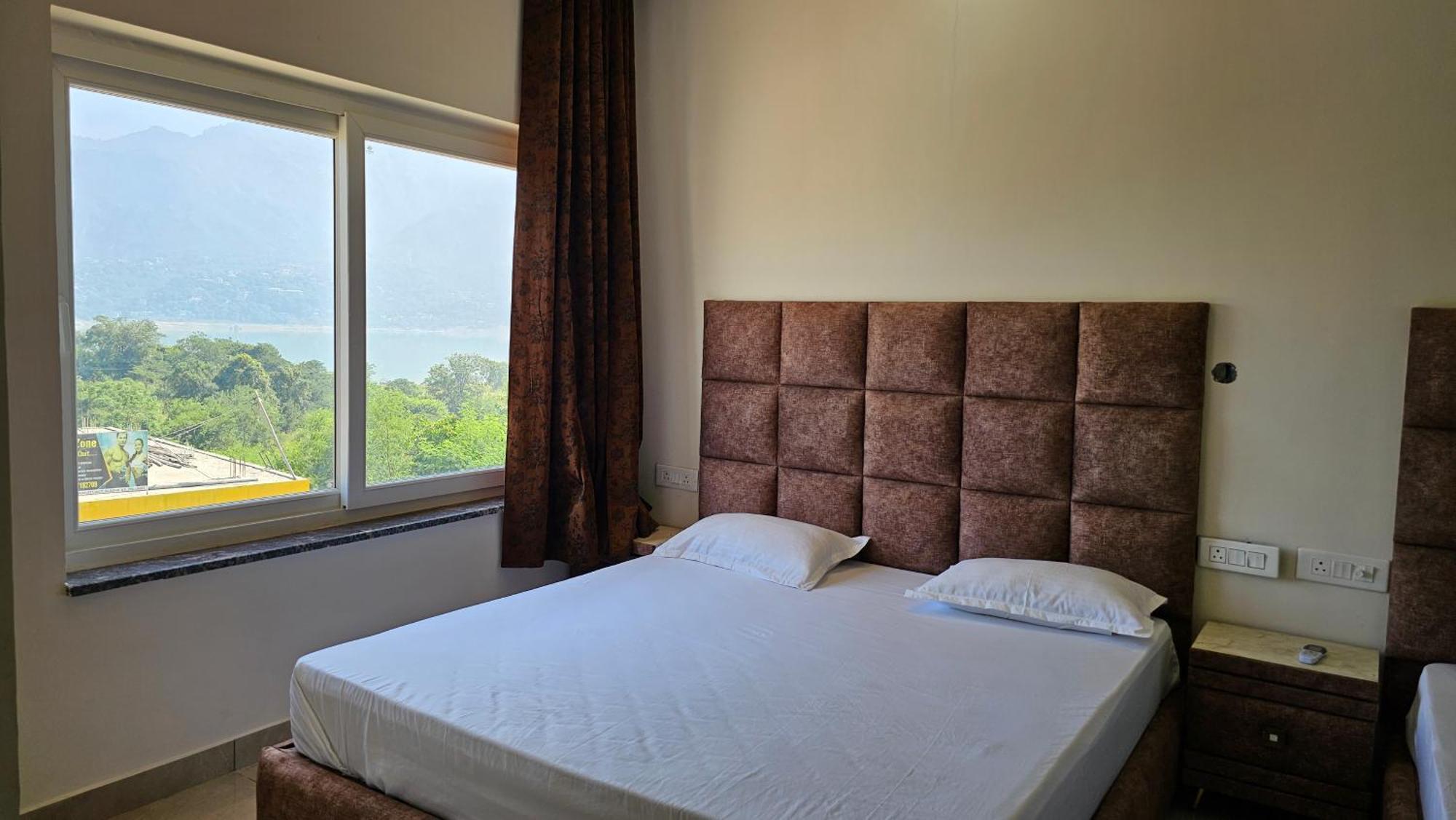 Govind Sagar View Hotel & Restaurant Bilaspur  Buitenkant foto