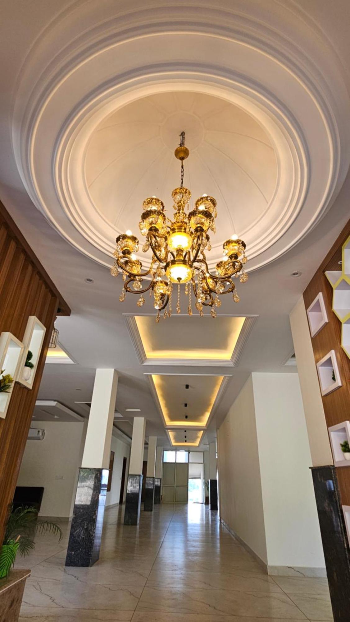 Govind Sagar View Hotel & Restaurant Bilaspur  Buitenkant foto